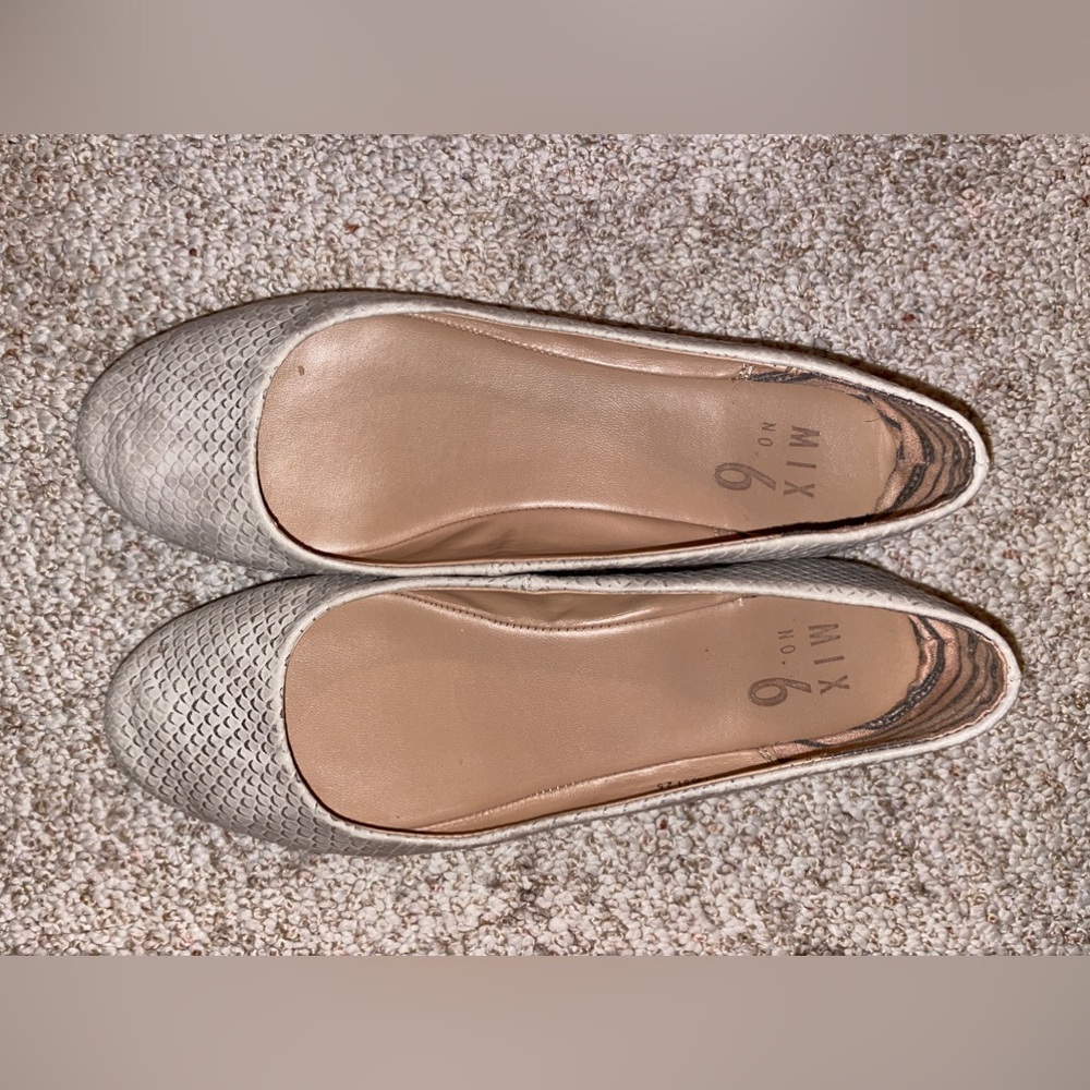Mix No 6 Flats